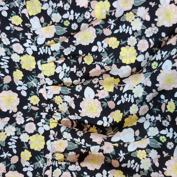 LOFT flutter sleeve floral blouse - Picture 8 of 8